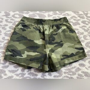 camo elastic waist shorts